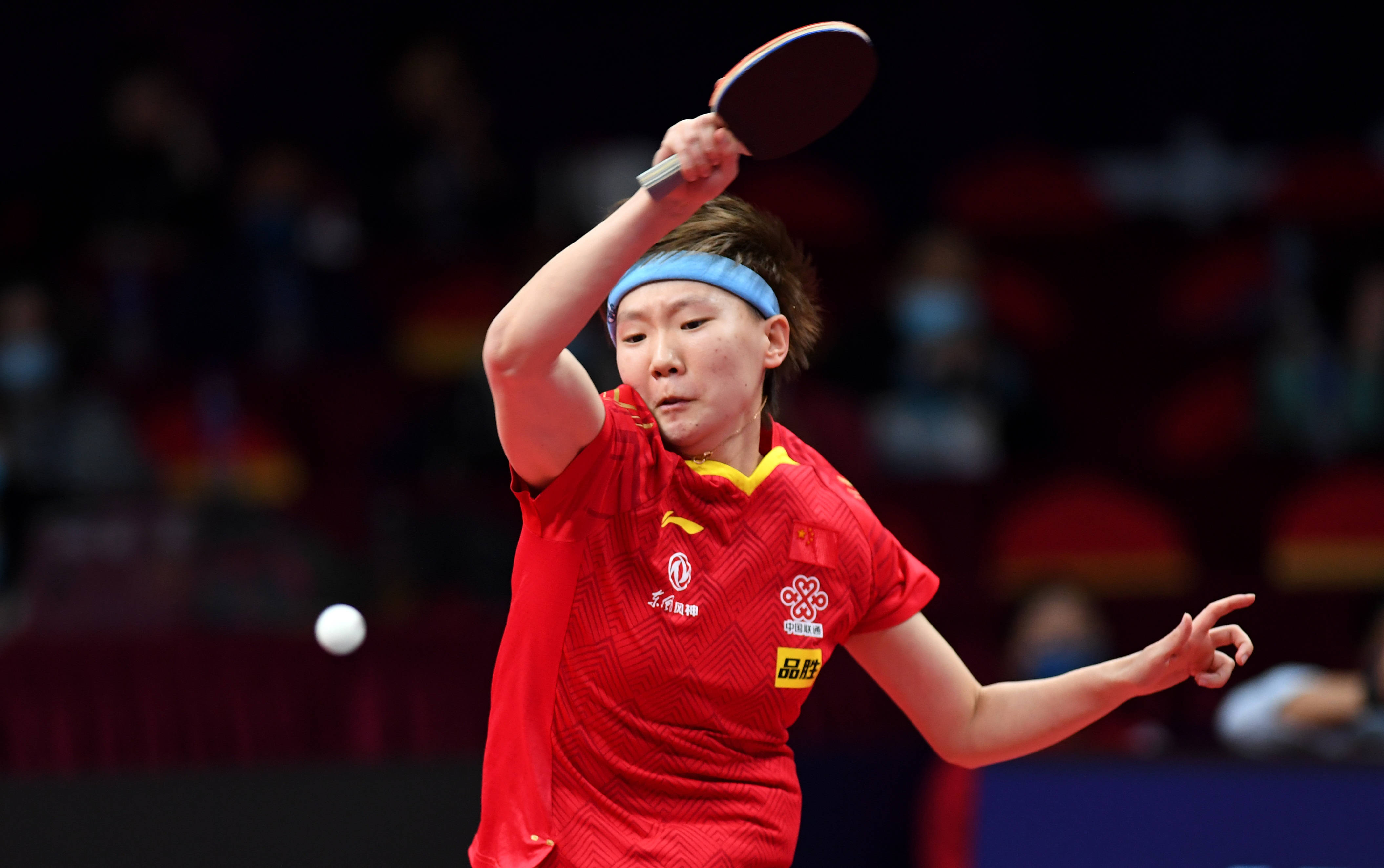 虽然场上依 虽然场上依